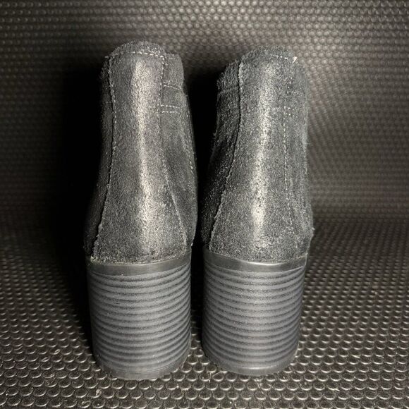 Clarks Leda Up Heeled Ankle Boots Black Suede Comfort Shoes Womens Size 7.5 - Picture 3 of 8